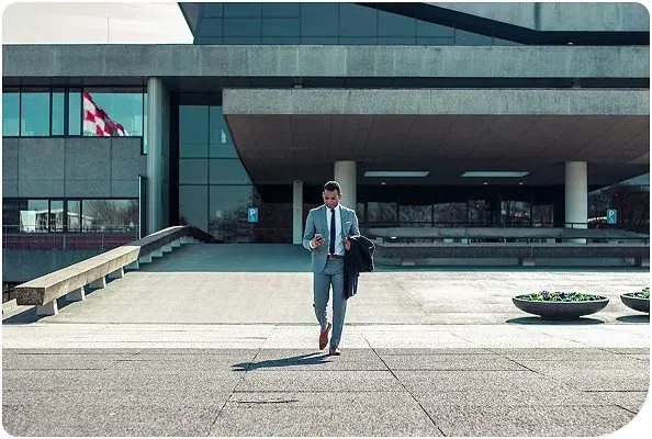 business.images.alt.businessMain